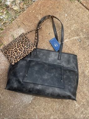 DS Bags Everyday Black Faux-Leather Tote with Leopard Pouch. NEW